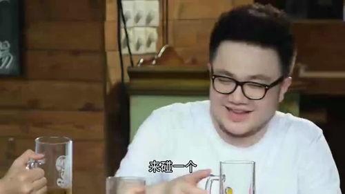 搞笑吃瓜路人视频,带你领略人间百态