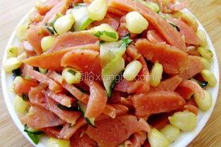 吃瓜少女制作玉米肠视频,吃瓜少女教你轻松制作美味玉米肠